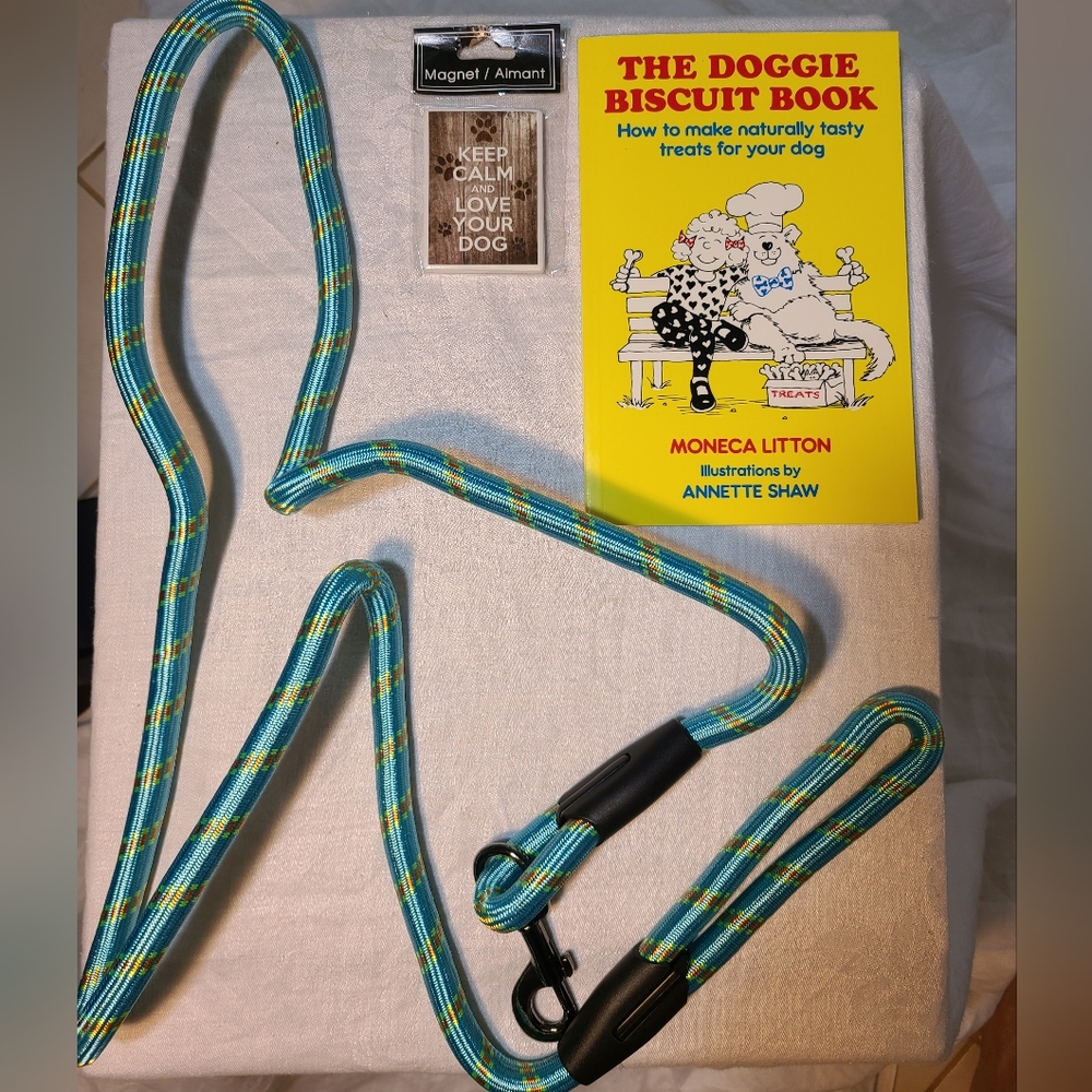 NWOT heavy-duty dog leash, biscuit book, magnet